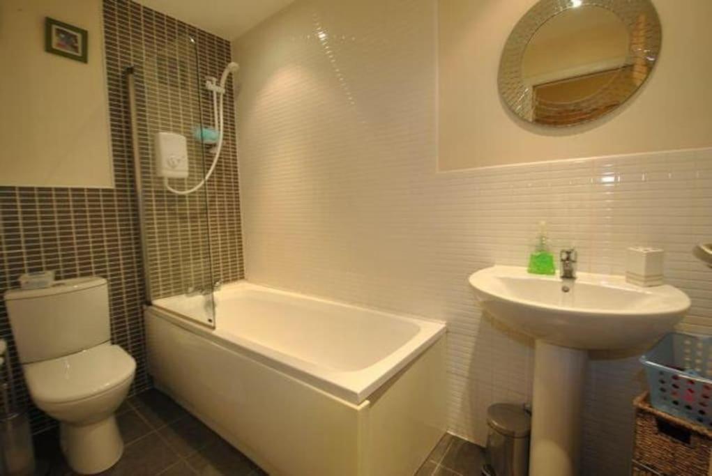 Executive 2 Bed 2 Bath - Free Parking Lägenhet Glasgow Exteriör bild